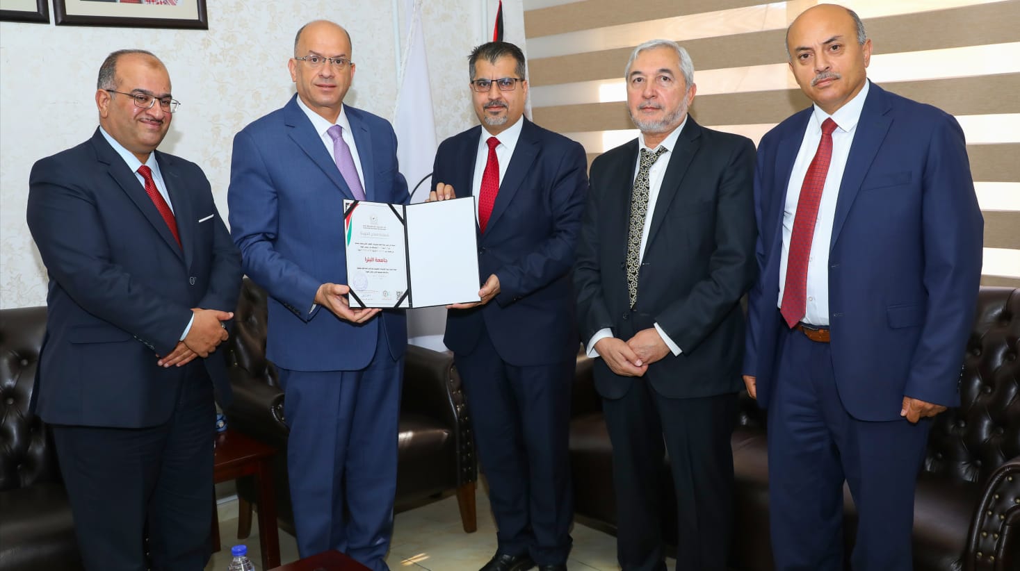 صورة حول : هيئة اعتماد مؤسسات التعليم العالي تجدد شهادة ضمان الجودة لجامعة البترا لمدة أربع سنوات قادمة هيئة اعتماد مؤسسات التعليم العالي تجدد شهادة ضمان الجودة لجامعة البترا لمدة أربع سنوات قادمة