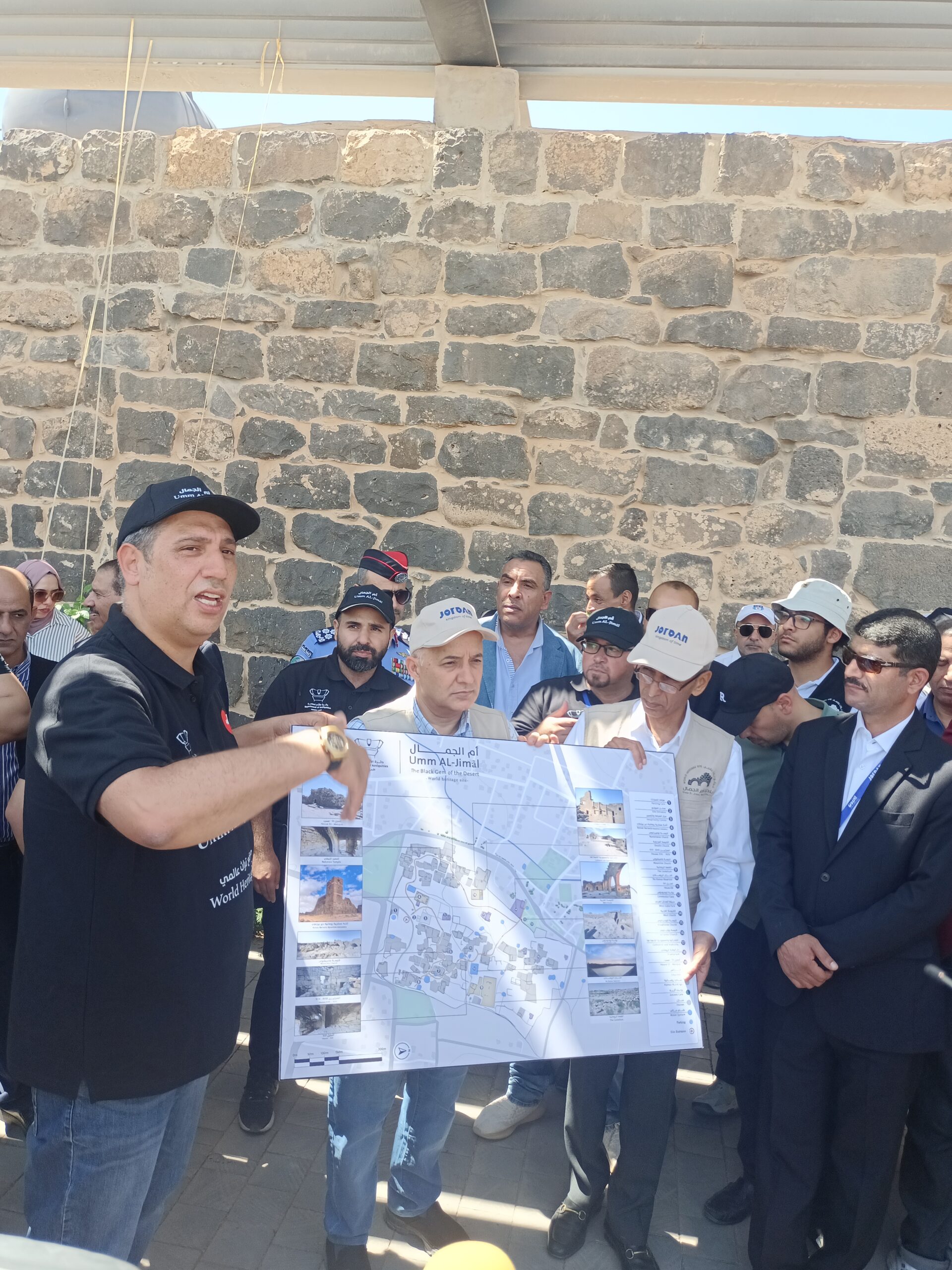 جولة إعلامية إلى موقع "أم الجمال" برفقة وزير السياحة ووزير الاتصال الحكومي ووزيرة الاستثمار(فيديو)