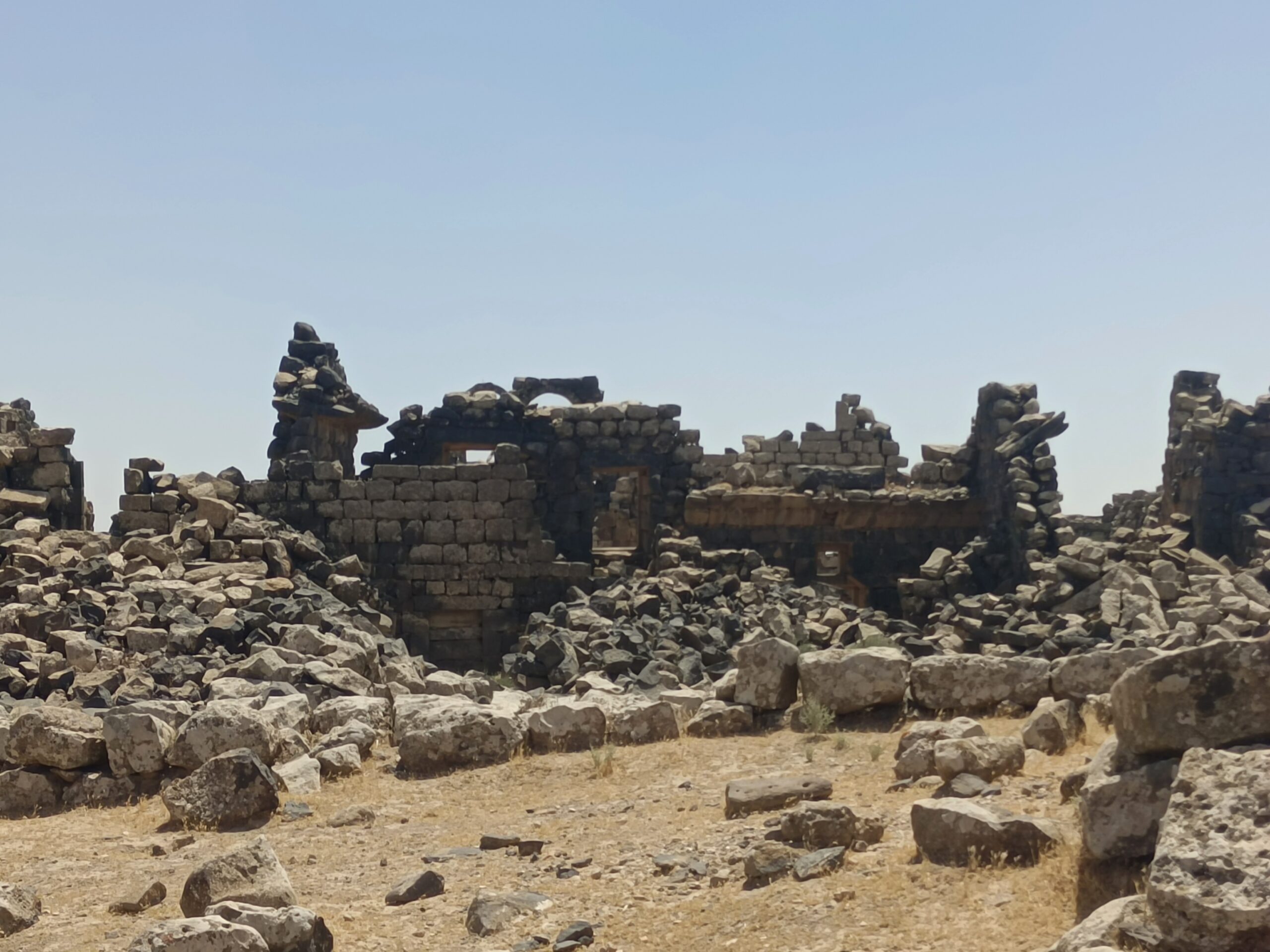 جولة إعلامية إلى موقع "أم الجمال" برفقة وزير السياحة ووزير الاتصال الحكومي ووزيرة الاستثمار(فيديو)