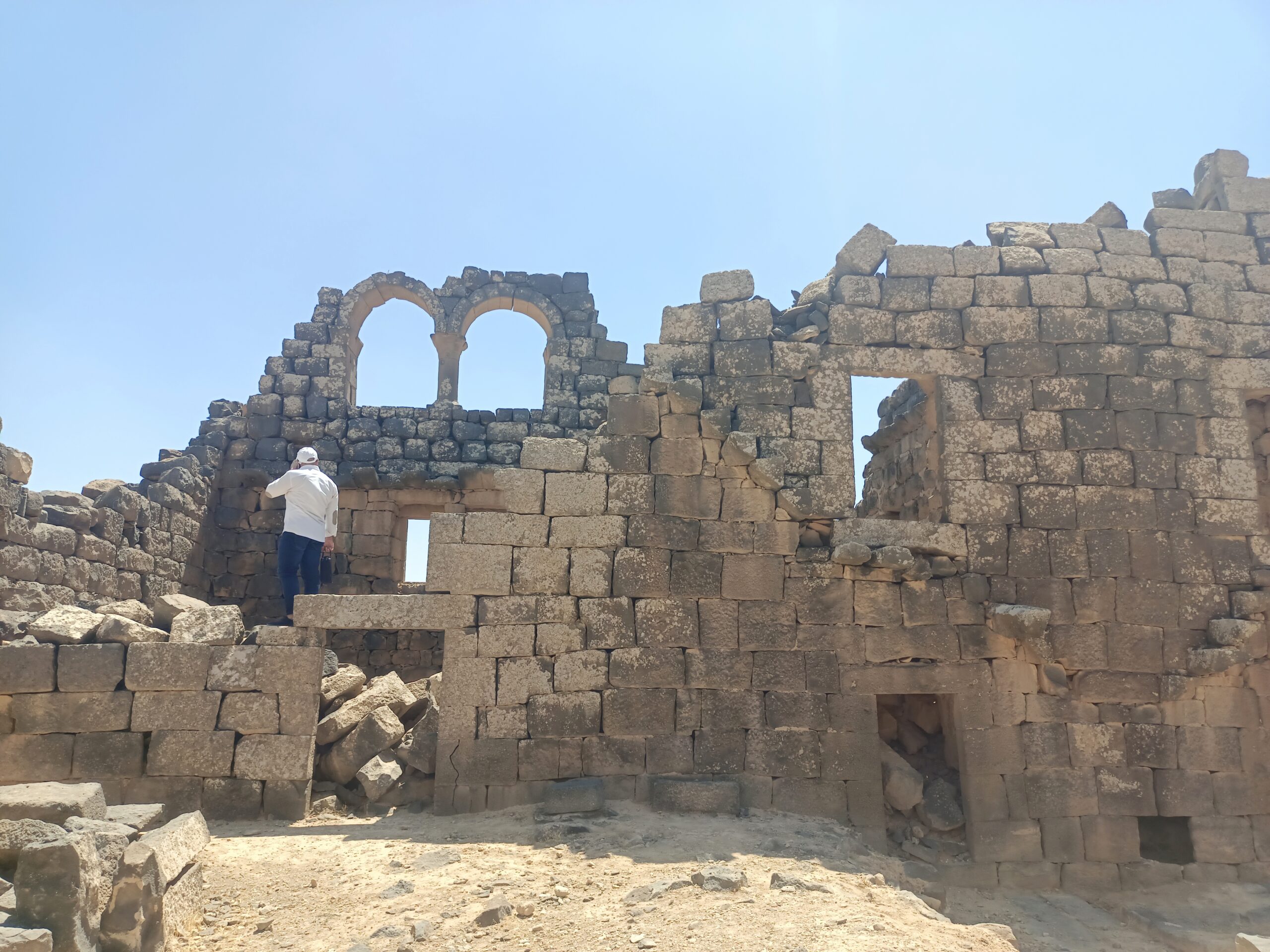 جولة إعلامية إلى موقع "أم الجمال" برفقة وزير السياحة ووزير الاتصال الحكومي ووزيرة الاستثمار(فيديو)