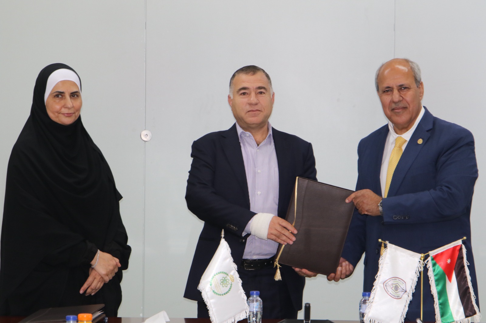 مذكرة تفاهم بين جامعة الطفيلة التقنية والمركز الوطني للأمن النووي والإشعاعي