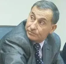 غترة بلا عِقال …وعالم بلا عُقّال