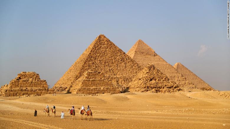 علماء صينيين يكتشون ظاهرة غريبة فوق الأهرامات