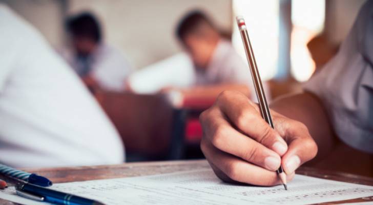 امتحانات الشامل النظرية تبدأ غداً