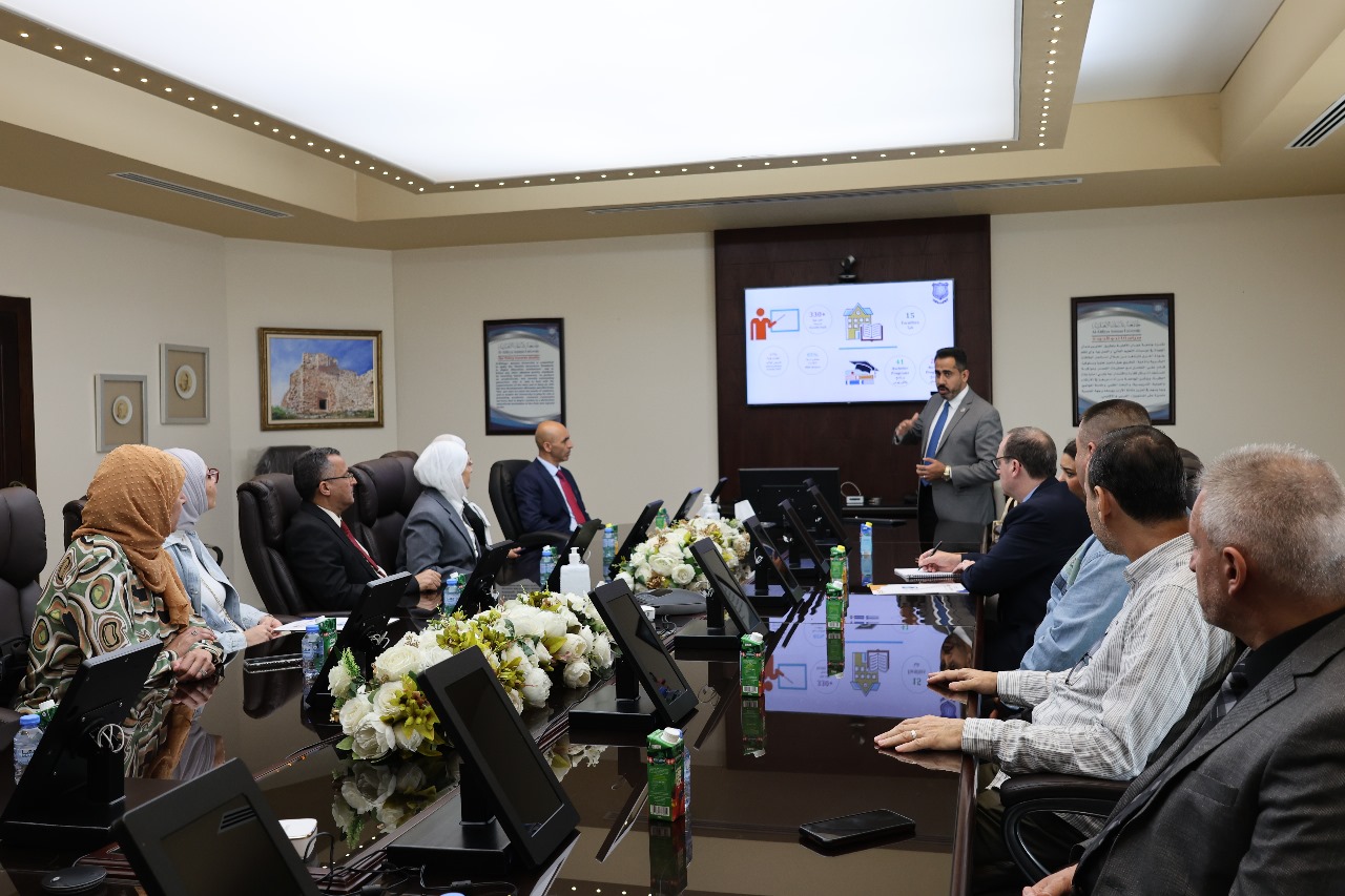 وفد رفيع المستوى من العراق بالتعاون مع المركز التجاري الدولي يزور الأهلية