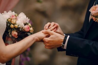 هل يمكن لفترة الخطوبة أن تضمن نجاح الزواج؟