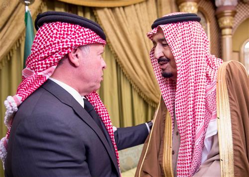 الملك يهنئ خادم الحرمين الشريفين باليوم الوطني السعودي