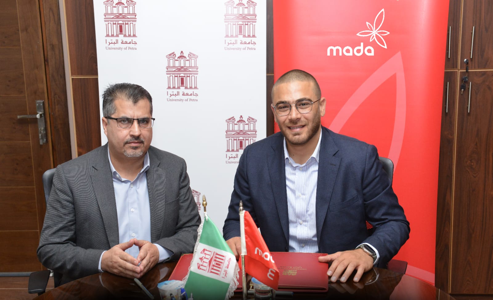 صورة حول : جامعة البترا وشركة "مدى" توقعان مذكرة تفاهم لتعزيز التعاون المشترك جامعة البترا وشركة "مدى" توقعان مذكرة تفاهم لتعزيز التعاون المشترك