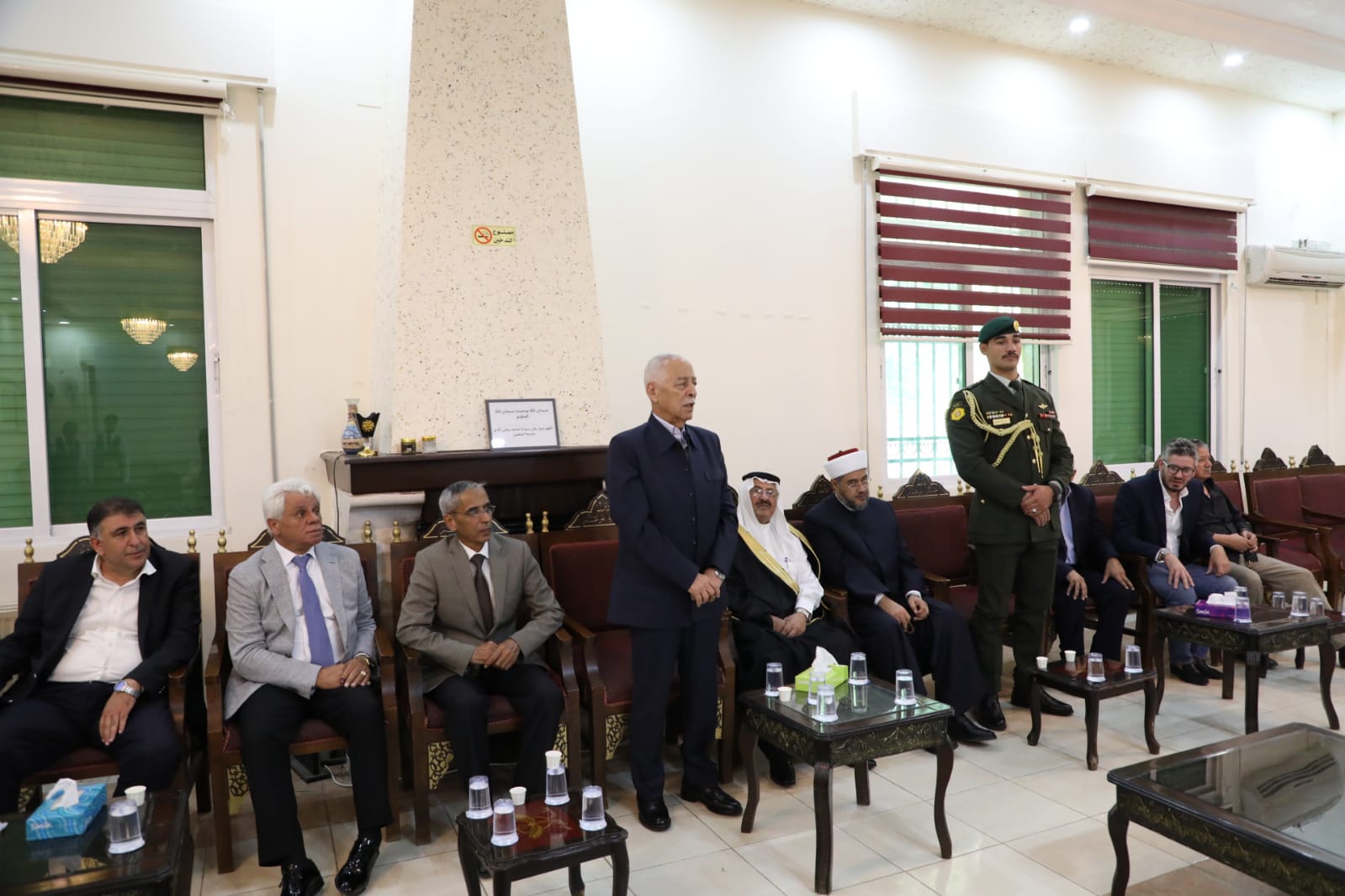 مندوبا عن الملك وولي العهد... العيسوي يعزي عشائر القطيشات والعواملة والفاعوري