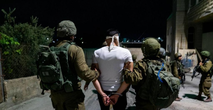 قوات الاحتلال تعتقل 40 فلسطينيا من الضفة بينهم أسرى سابقين