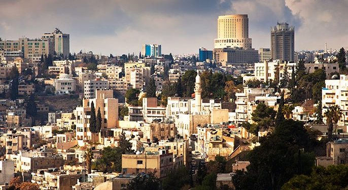 انخفاض ملموس على درجات الحرارة وطقس خريفي مائل للبرودة