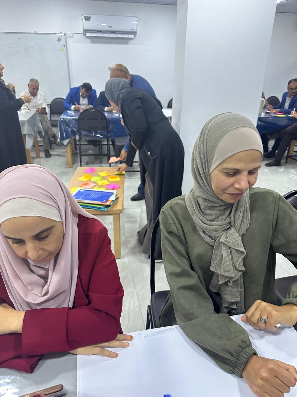 تربيةالمزار الجنوبي تنفذ ورشة حول جوائز التميز التربوي