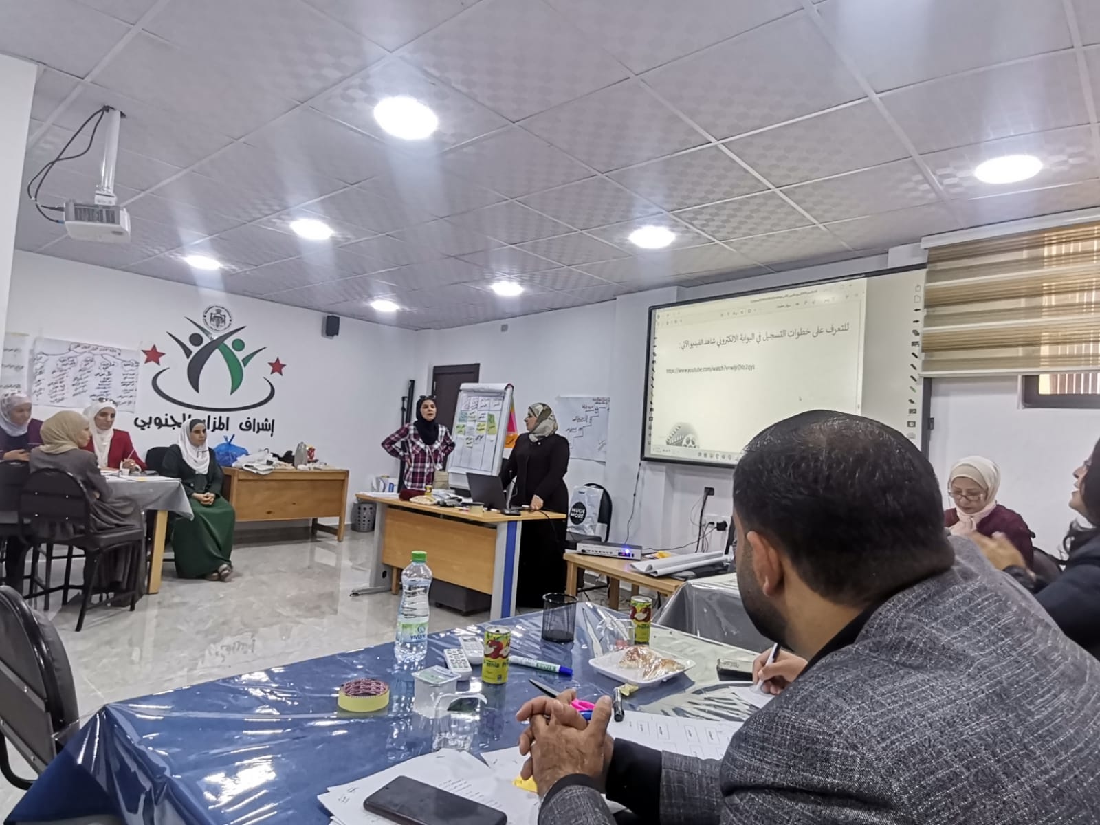 تربيةالمزار الجنوبي تنفذ ورشة حول جوائز التميز التربوي