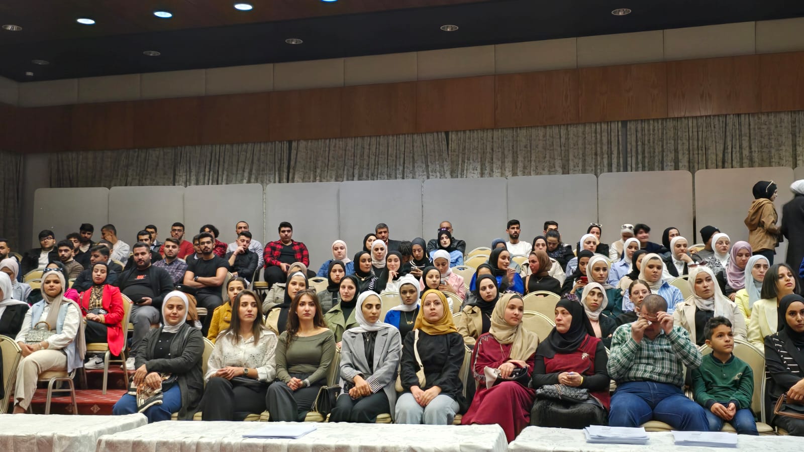 أكاديمية آن تنظم حفلاً شبابياً بعروض أدبية مميزة ومحاضرات توعوية