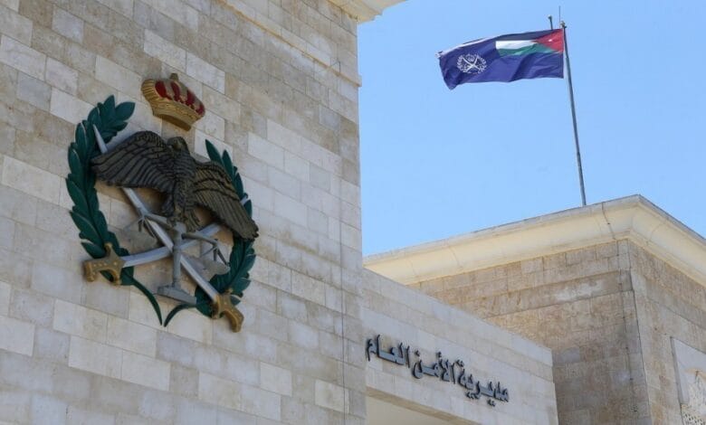 السرطاوي: القبض على 4 أشخاص تعاملوا مع عصابات إقليمية لتهريب المخدرات والسلاح