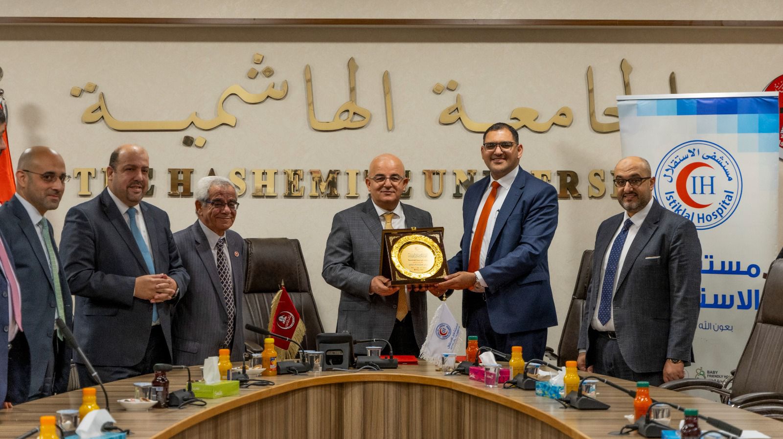 مستشفى الاستقلال توقع اتفاقية علاج مع الجامعة الهاشمية