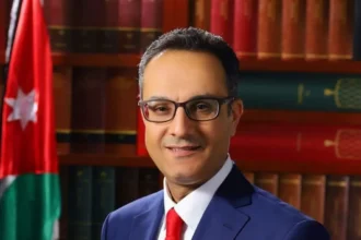 الزيود : ما يتم تداوله عن عدم تشغيل أردنيين بمول تجاري عار عن الصحة