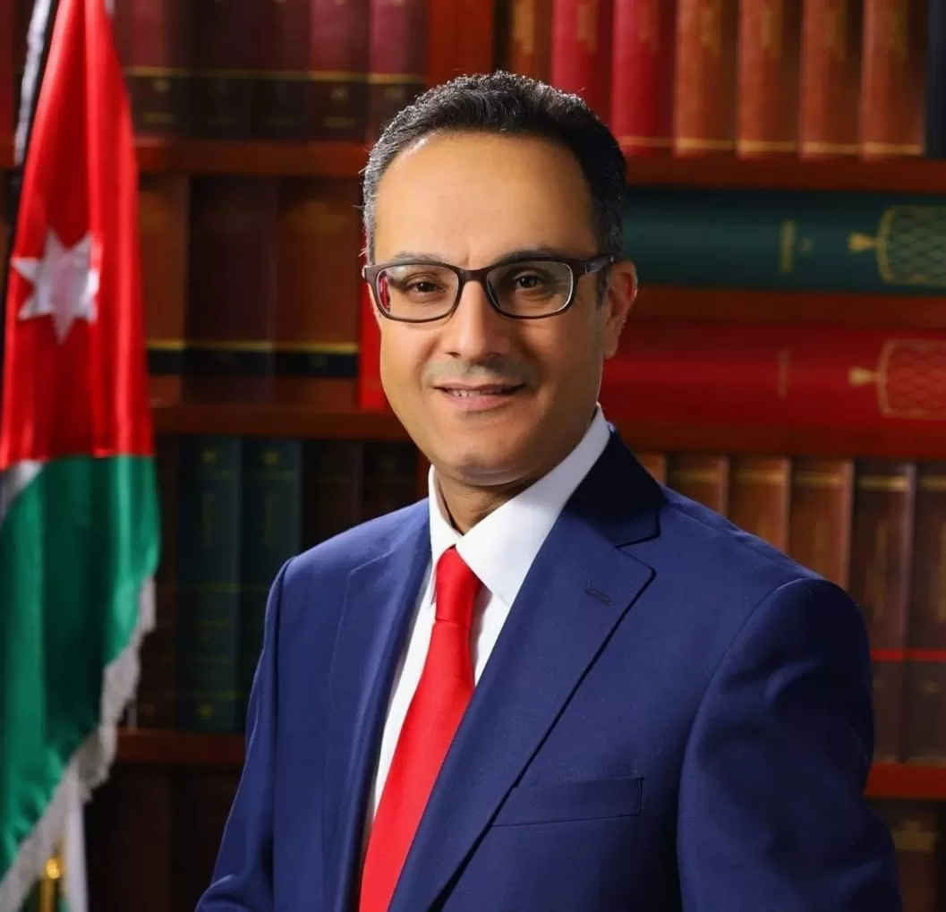 الزيود : ما يتم تداوله عن عدم تشغيل أردنيين بمول تجاري عار عن الصحة