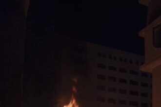 حريق في ساحة الامانة ب العبدلي والدفاع المدني يحول دون تمدده