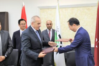 عاجل | وزير الأشغال يبحث تعزيز التعاون مع سفير الصين