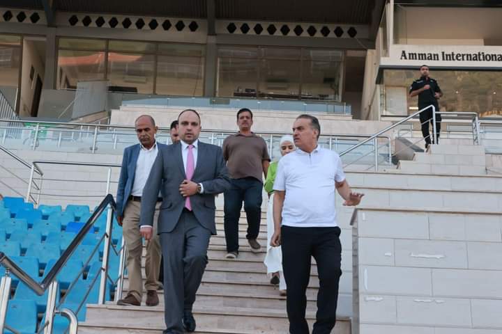 الشديفات يتفقد ستاد عمان قبل لقاء النشامى وكوريا الجنوبية (صور)