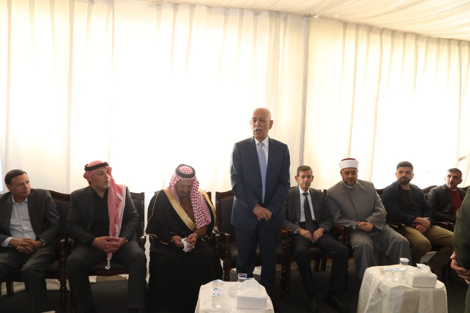 *مندوبا عن الملك وولي العهد.. العيسوي يعزي أبو تايه والدباس والشوابكة*