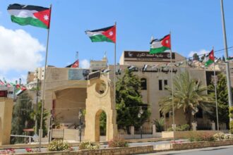 بلدية السلط تمنح تراخيص مجانية للأكشاك