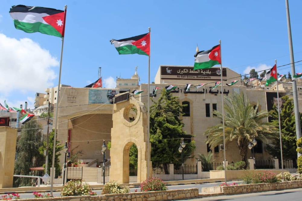 بلدية السلط تمنح تراخيص مجانية للأكشاك