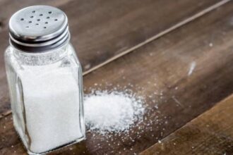 هل يسبب تناول كميات كبيرة من الملح بإصابة الأفراد بسرطان المعدة؟