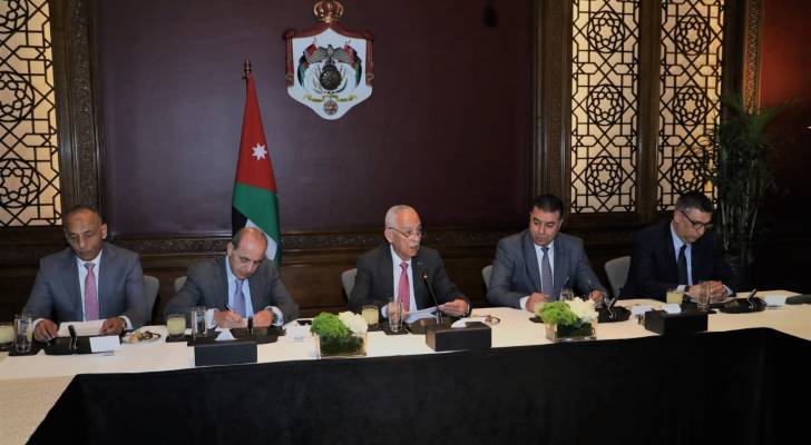 العيسوي يلتقي وجهاء وممثلين عن أبناء وبنات المحافظة
