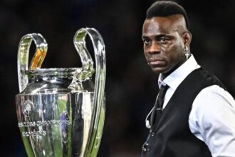 مدرب جنوى يعلن غياب بالوتيلي عن مواجهة فيورنتينا