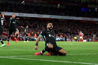 صلاح: مدرب ليفربول الجديد مجنون