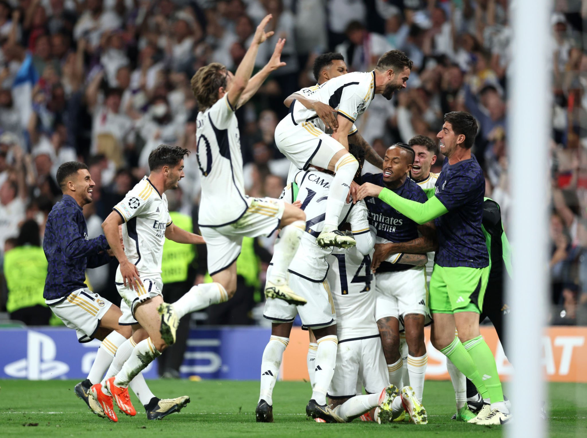 ريال مدريد يتحرك لتعويض كارفاخال بعد إصابته