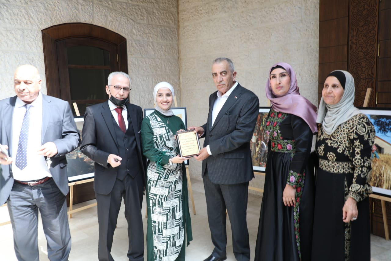 وزير الثقافة يفتتح العديد من البازارت والمعارض بالكرك