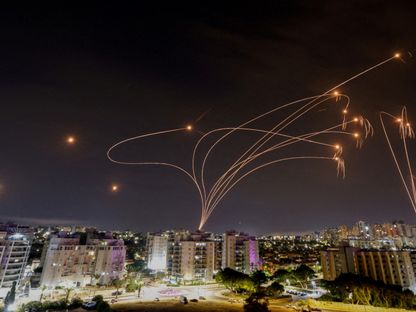 عاجل | الجيش الإسرائيلي: اعتراض صواريخ إيرانية وإصابات محدودة