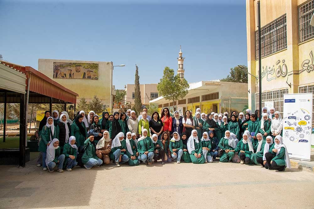 أمنية تشارك في يوم وظيفي لطالبات مدرسة صفية بنت عبد المطلب الثانوية المختلطة في المفرق بالتعاون مع مبادرة "مدرستي"