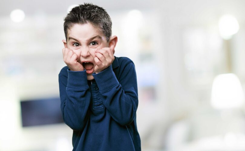 أعراض القلق المزمن عند الأطفال وكيفية التعامل معها