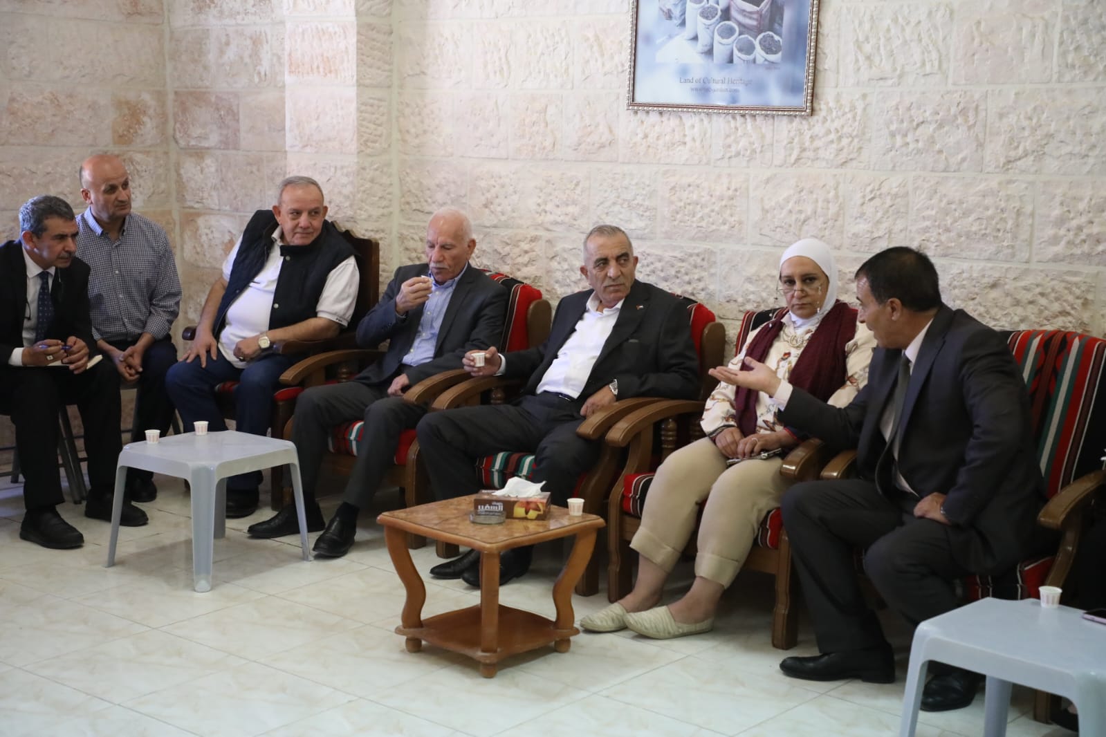 وزير الثقافة يفتتح العديد من البازارت والمعارض بالكرك