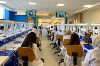كلية طب الأسنان في الجامعة الهاشمية تباشر عامها الثاني بتوفير التدريب العملي لطلبتها