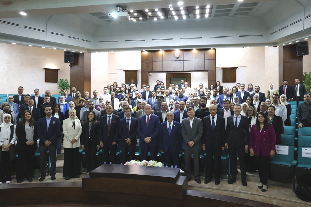 صورة حول : يوم تعريفي في عمان الأهلية ببرنامج "إيراسموس بلس" الوطني لإقليم الوسط يوم تعريفي في عمان الأهلية ببرنامج "إيراسموس بلس" الوطني لإقليم الوسط