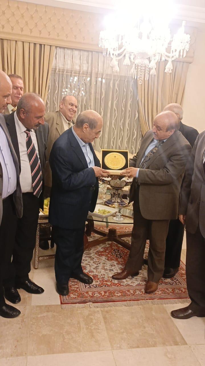بالفيديو والصور ... حزب البناء الوطني يكرم الوزير الأسبق مجحم الخريشة