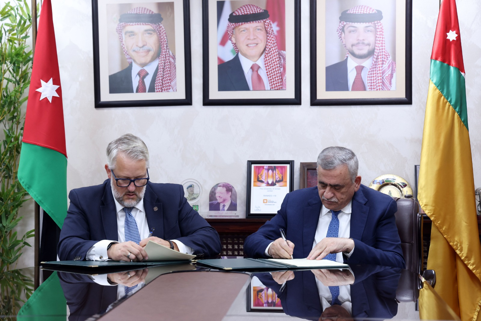 مذكرة تفاهم بين الجامعة الأردنية وجامعة كاليفورنيا لتعزيز التعاون الزراعي