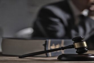محكمة التمييز تُبرئ نائباً سابقاً من تهمة غسل الأموال وتُدين 3 وافدين