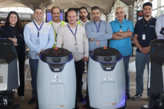 مطار الملكة علياء يُدخل روبوتات تنظيف متطورة