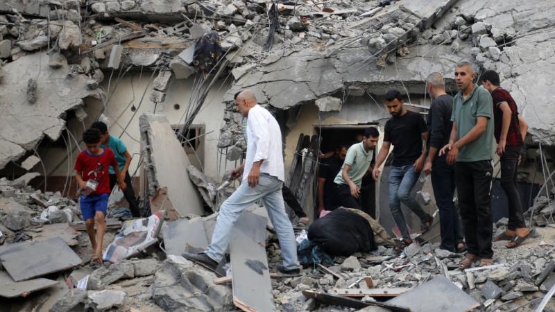 استشهاد 4 من طواقم بلدية غزة ووقوع ضحايا جدد في قصف إسرائيلي متواصل
