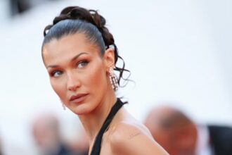 حملة ضد بيلا حديد في السعودية بسبب استضافتها في مؤتمر للأزياء