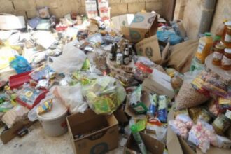 اتلاف 320 كيلوغراما من المواد الغذائية المنتهية الصلاحية في الزرقاء