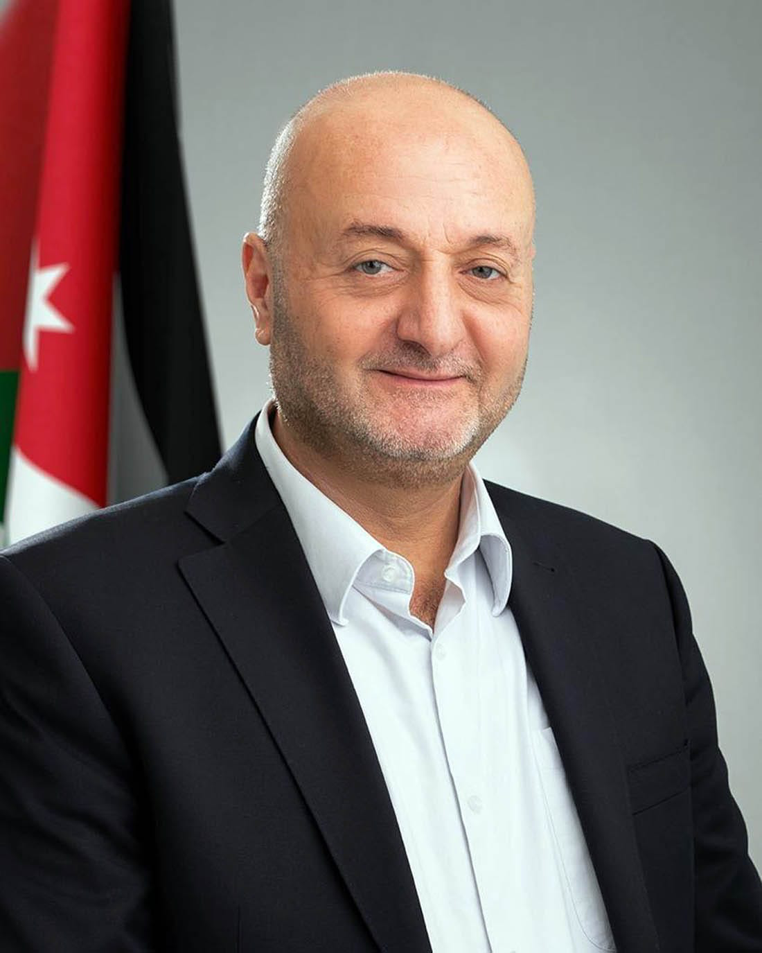 الصناعات الكيماوية ومستحضرات التجميل بين التحديات والفرص الاستثمارية