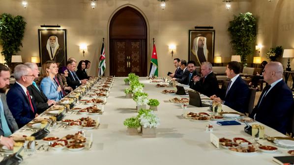 الملك : ضرورة وقف جميع الأعمال العدائية الإسرائيلية المتطرفة بحق الفلسطينيين