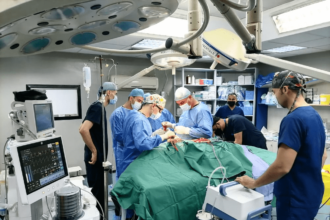 مستشفى الأمير هاشم ينجح في عملية جراحية لطفل يبلغ من العمر 10 أيام